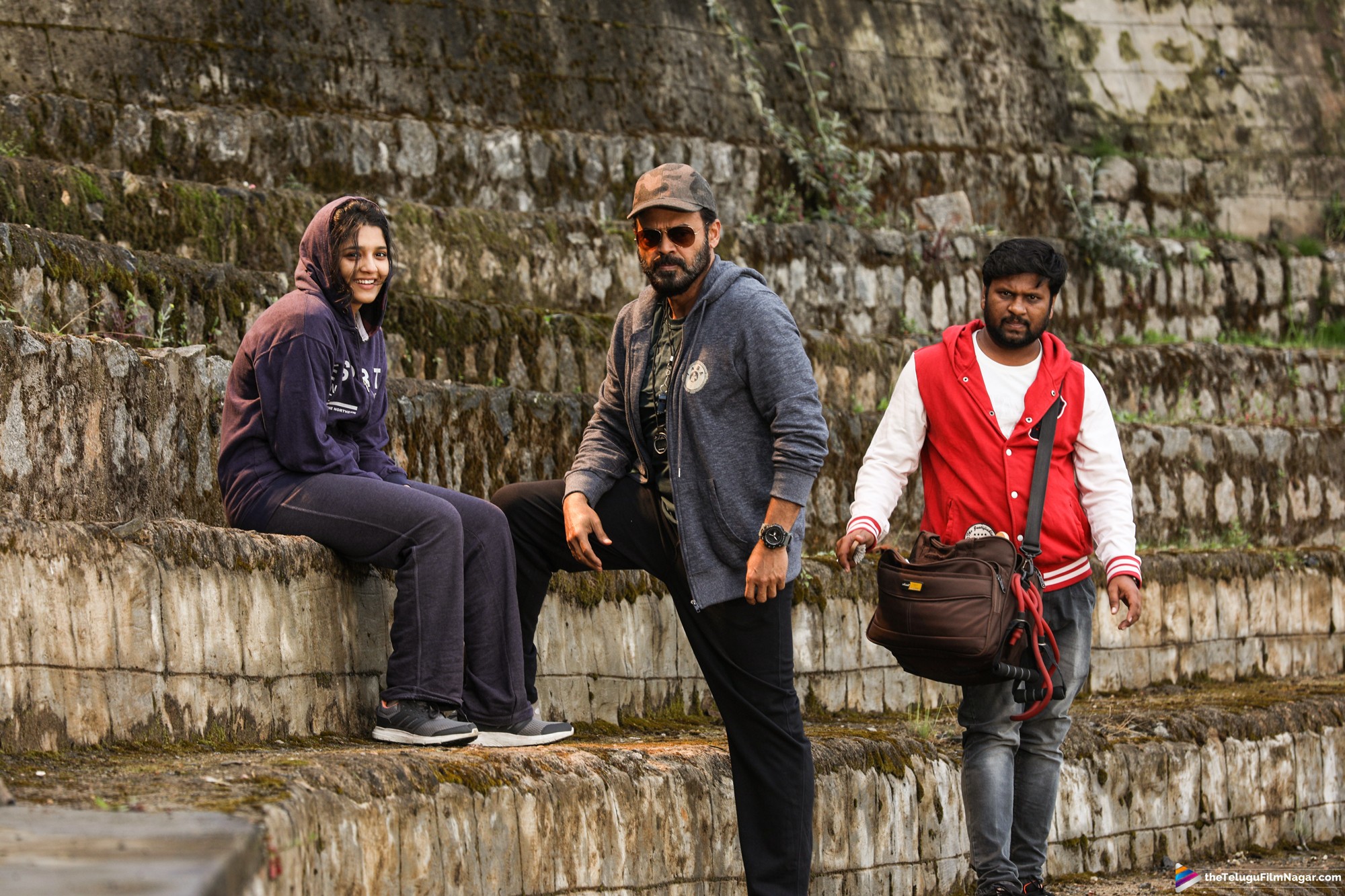 Venkatesh Guru Movie Working Stills  Telugu Filmnagar